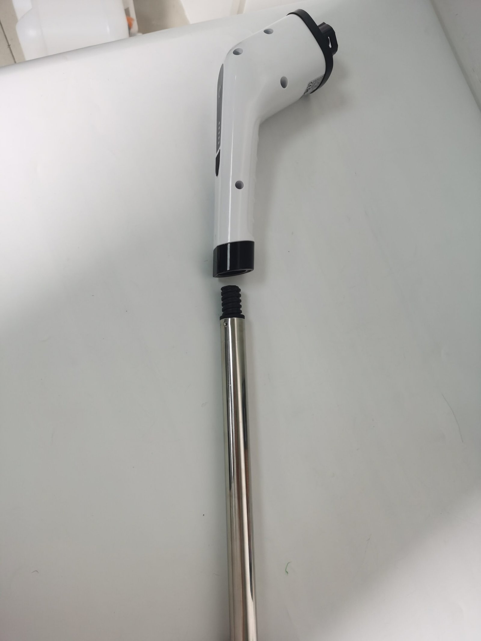 1c67d265-da88-4528-b580-e341ad672994.jpg 1Pc Electric Spin Scrubber Cordless Rechargeable Telescopic Cleaning Brush 8 Replaceable Heads 2 Speed Adjustable Extension Arm Bathroom Tub Tile Floor - Image 2